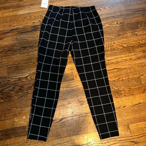 New Forever 21 Pants - Picture 2 of 5